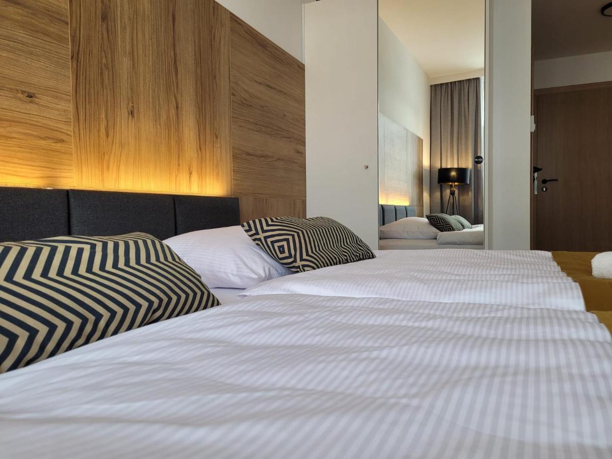 Bed and Breakfast Good Sleep Kolonowskie Exterior foto